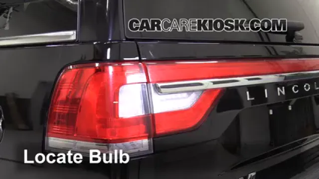 2016 Lincoln Navigator L Select 3.5L V6 Turbo Éclairage Feux de position arrière (remplacer ampoule)